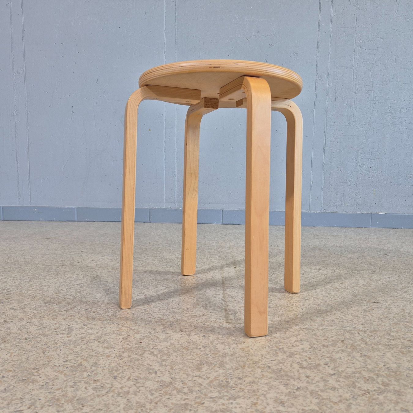 Ikea Sgabelli: Frosta Style Stool Hocker Stapelhocker Style Alvar Aalto – Usato da Nottwil venduto da Wondewa-Shop 7