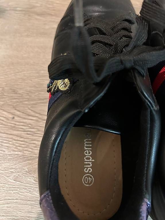 Scarpe da donna: Sneakers  – Usato da Schwerzenbach venduto da nic_zt5r 3