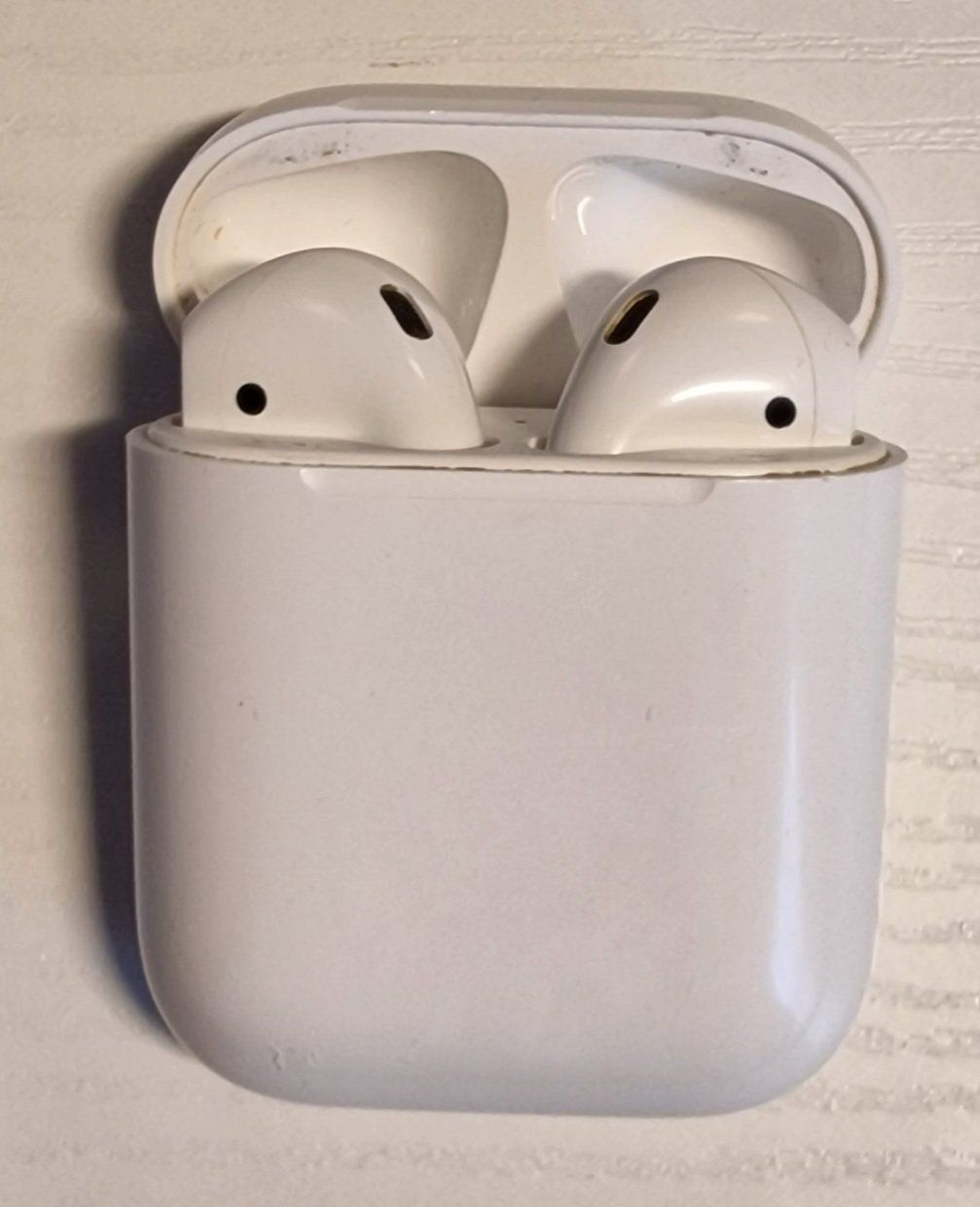 Apple Cuffie: Apple AirPods 2. Generation – Usato da Bassersdorf venduto da ciao555