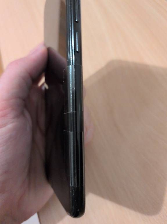 Telefoni cellulari / Smartphones: Huawei Honor 10 inkl. Hüllen – Usato da Luzern venduto da distract 3