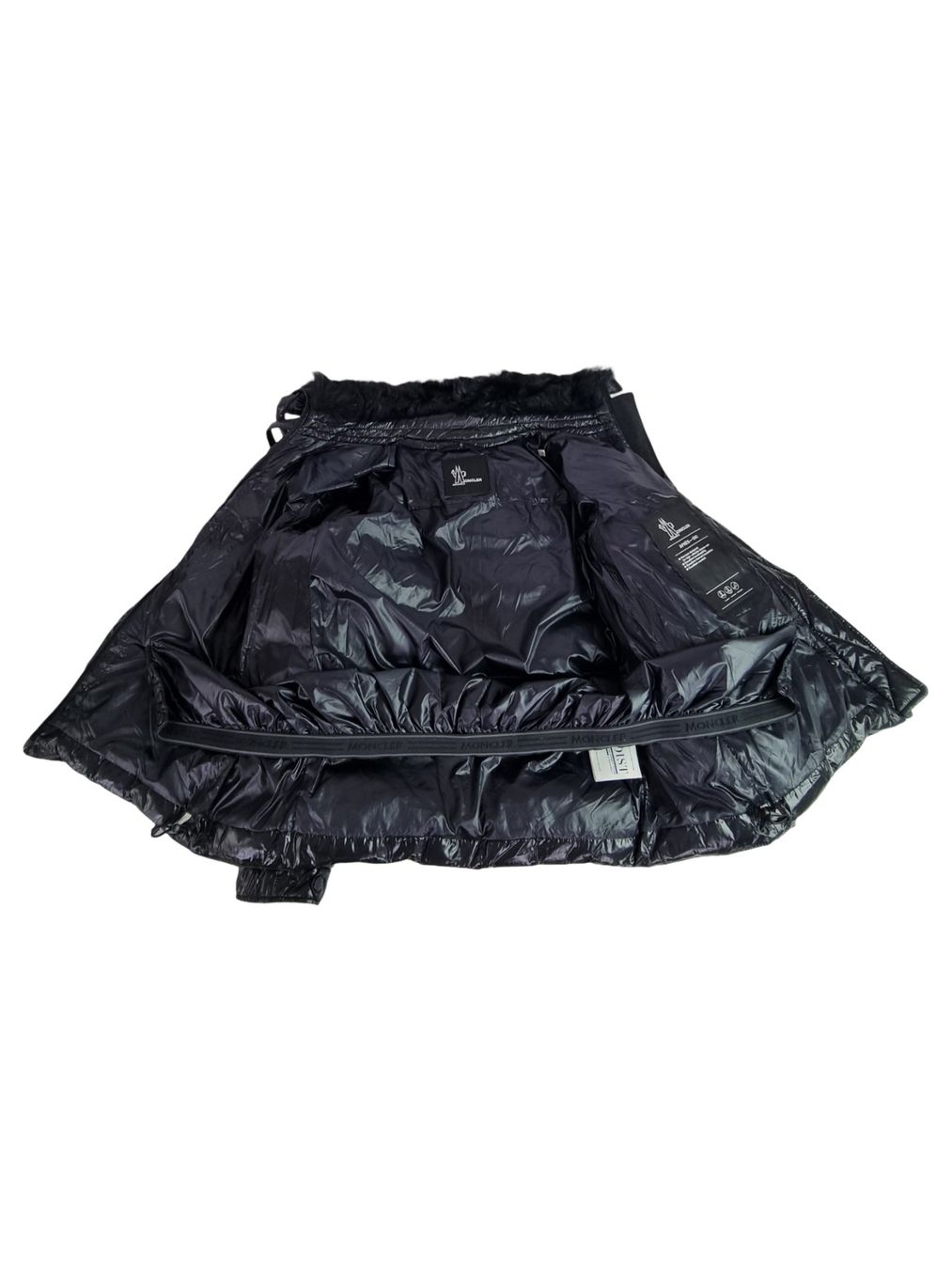 Moncler Jacken: MONCLER Saint Bermard Giubbotto Gr. 2 – Gebraucht aus Wangen b. Olten von Restwert_Wangen 7