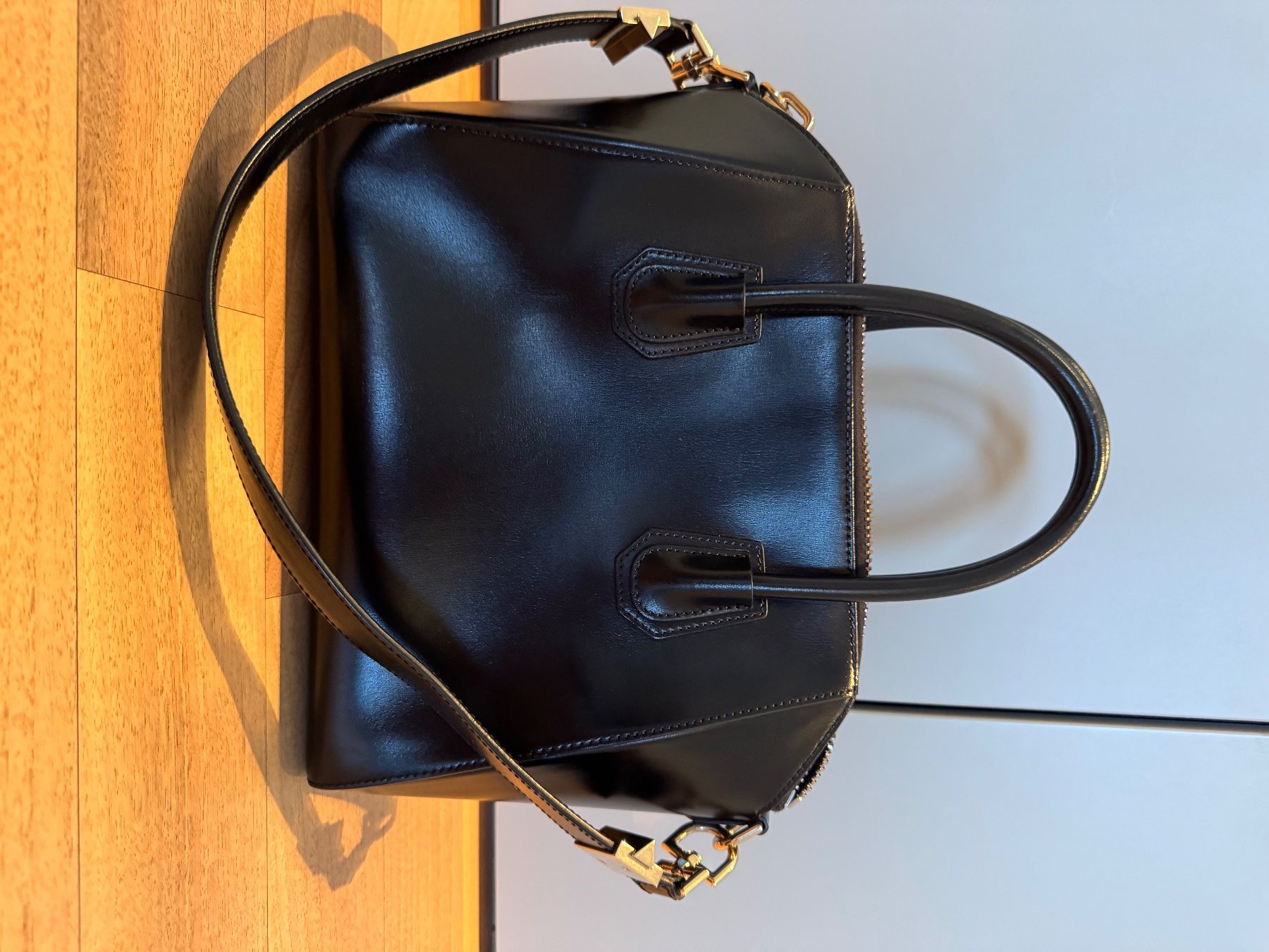 Givenchy Borse: Givenchy Antigona – Usato da Hirzel venduto da ser_q72d 1