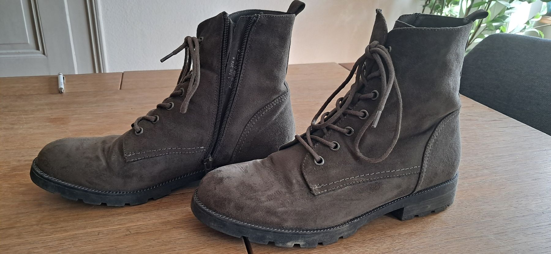 Damenschuhe: Schuhe Gr.42 – Gebraucht aus Nidau von Darkpooh 1