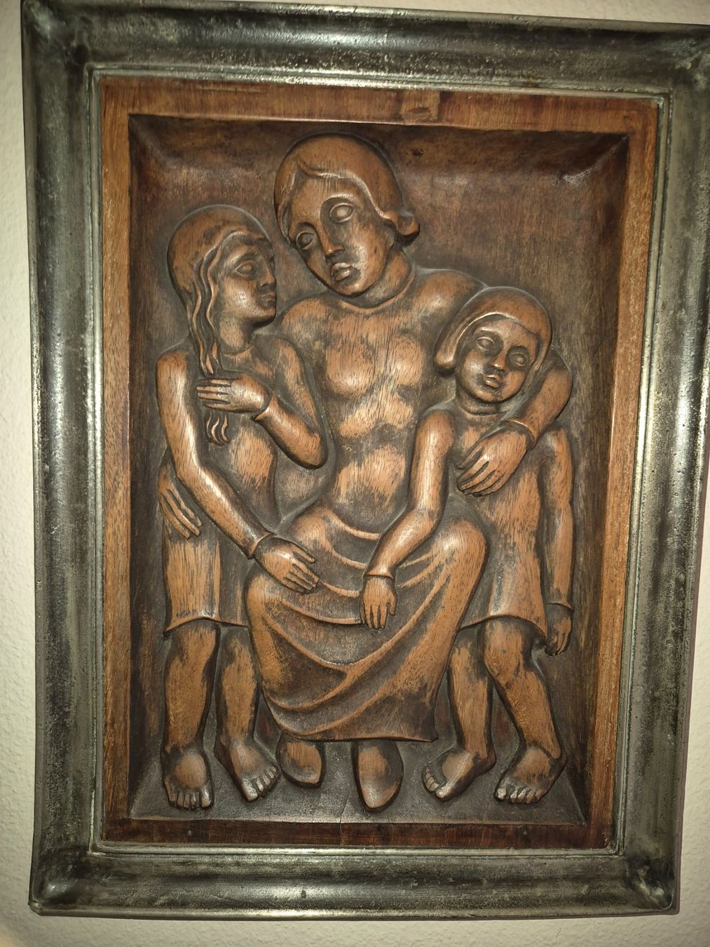 Skulpturen & Statuen: Holzskulptur; Mutter mit Kindern – Gebraucht aus Steinach von ACMO32O