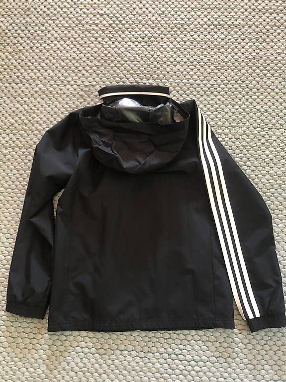 Adidas Jacken: Addidas Regenjacke Gr. 152 – Gebraucht aus Wabern von ricar4do 3