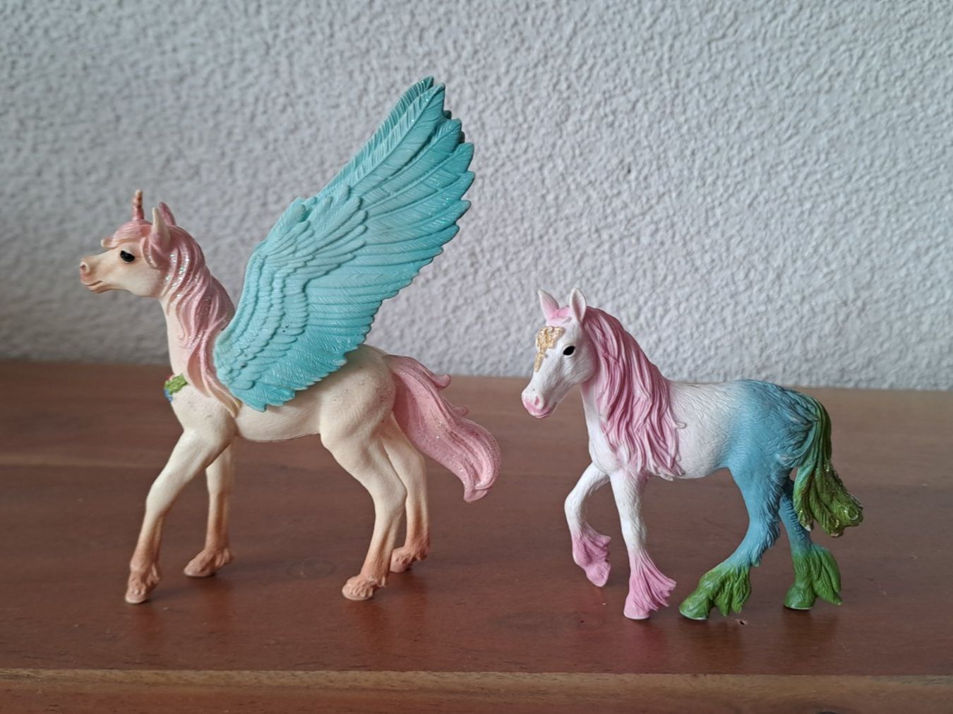 Schleich Spielzeuge: 2x Schleich magische Pferde, Einhorn – Gebraucht aus Zürich von mili021