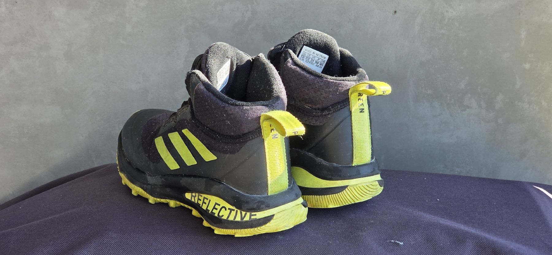 Adidas Scarpe per ragazzi: Adidas Terex Kinder Sneaker Gr 31 – Usato da Stäfa venduto da Espresso_Macchiato 1