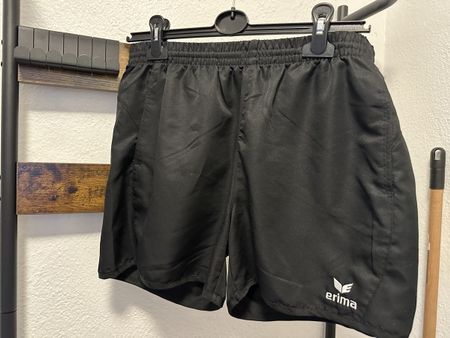 Erima Trainingsshorts Gr. 40, Schwarz ♠️, Neuwertig