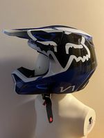 Fox V1 Helm Grösse M blau/weiss Neuwertig Sommer 2022