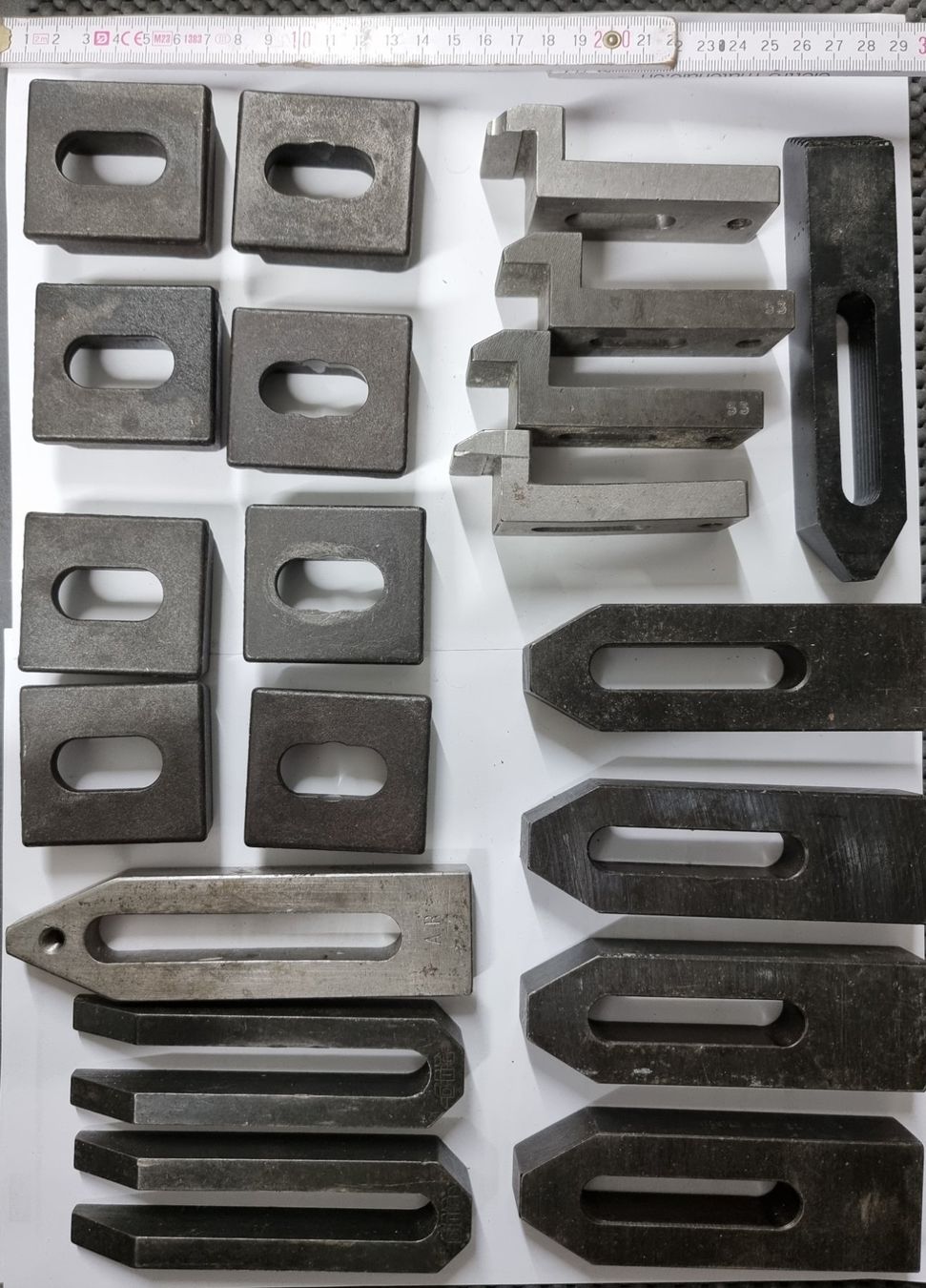 Gressel Altro per industria metallurgica: Diverse Spannbriden – Usato da Zihlschlacht venduto da Fan2002
