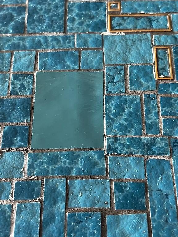Tables: Brutalist Mosaic and brass coffee table  – D'occasion à Oberägeri par Theonose74 1