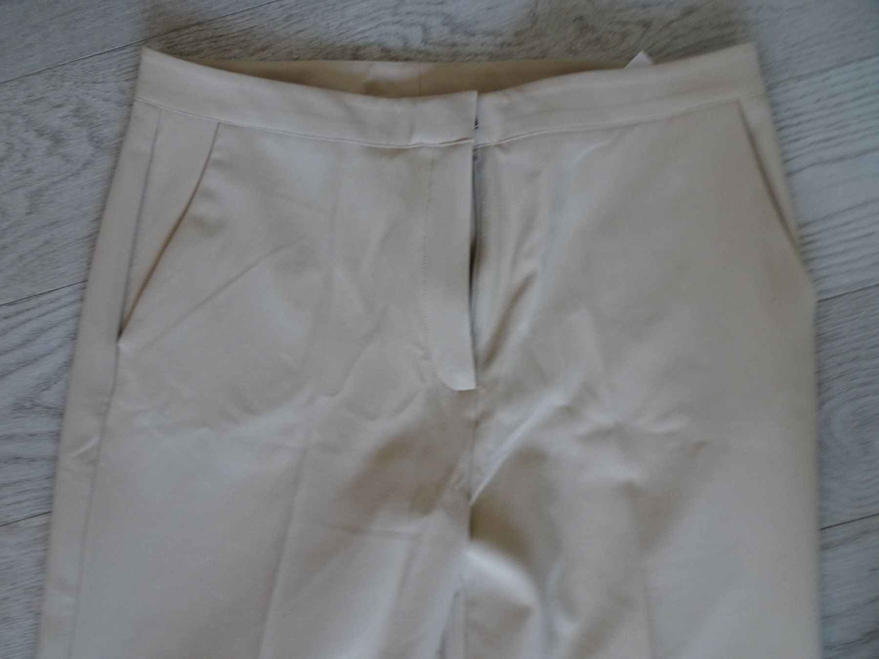 Pantaloni: Marlene Hose beige, neu, Designer Label, Gr. 44 – Nuovo (secondo la descrizione) da Winterthur venduto da Riiita 2