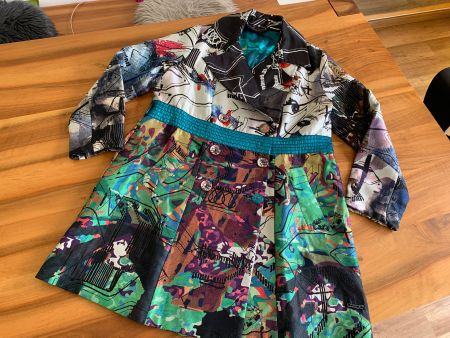 DESIGUAL kunterbunter Traum Mantel Grösse 46