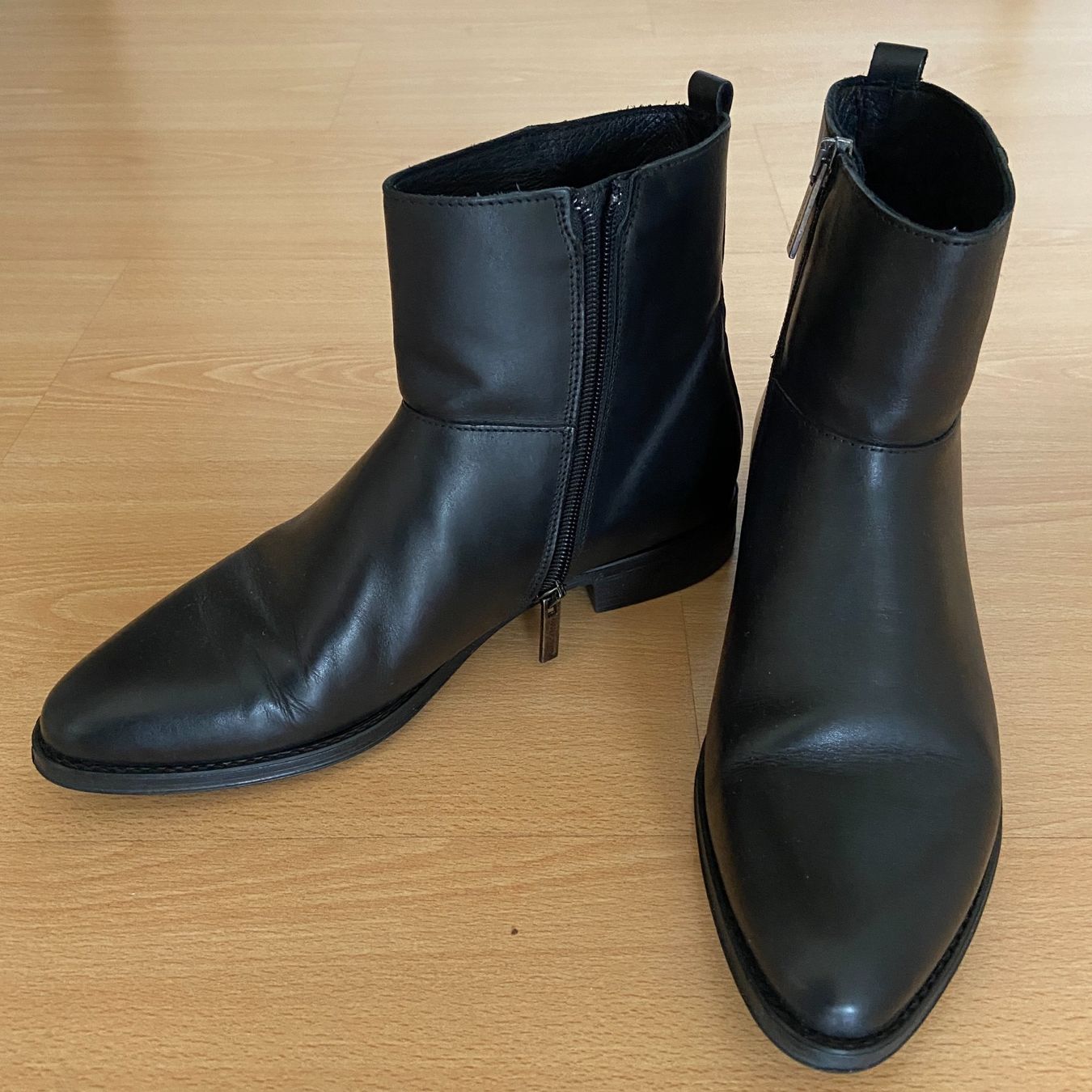Marc O'Polo Scarpe da donna: Marc O'Polo schwarze Lederstiefel – Usato da Zug venduto da ale_yd9y