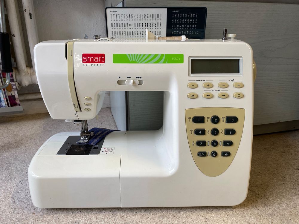 Nähmaschine smart by PFAFF 200c, ab Fr. 1. Kaufen auf Ricardo