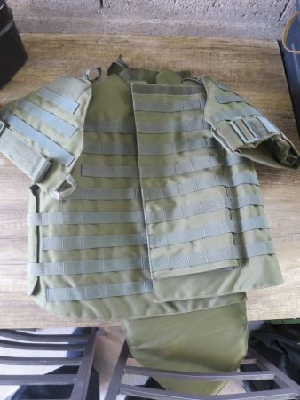 Airsoft Gilet tactique militaire vert olive - Parfait état