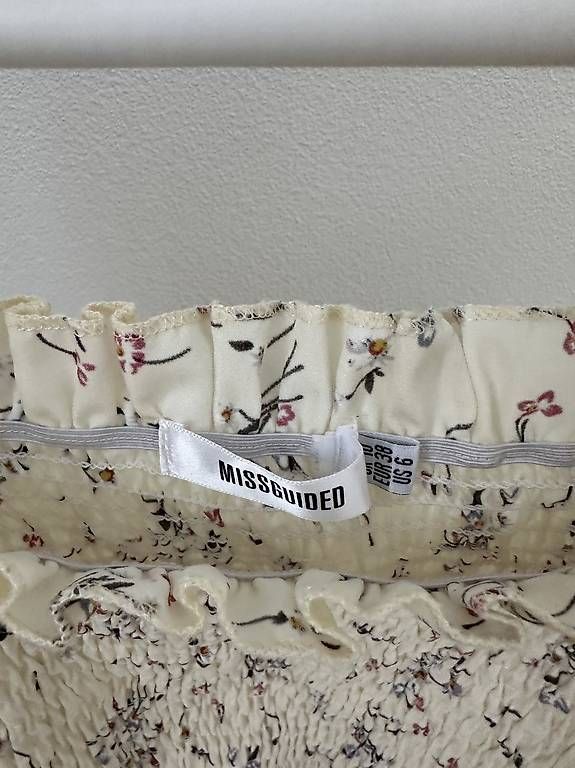 Top: Crop-Top Gr. 38 – Usato da St. Gallen venduto da raphaela_99 2