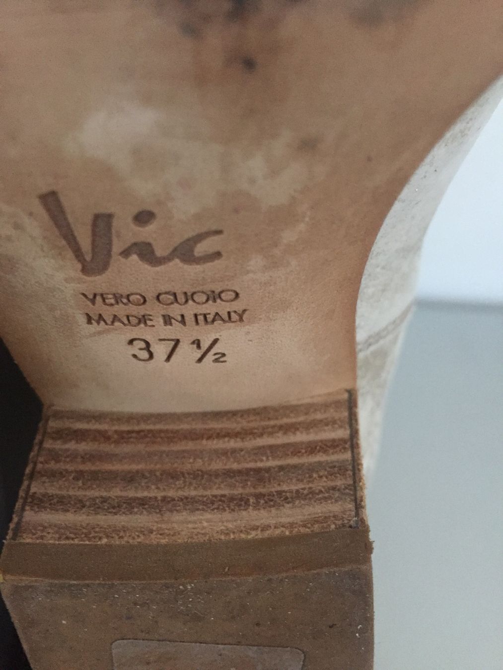 Vic Matié Chaussures femmes: bottines Vic cuir blanc gris – D'occasion à Delémont par Kiki75 2