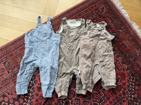 3 Latzhosen Gr. 62/68 – Name It & H&M Bio-Baumwolle