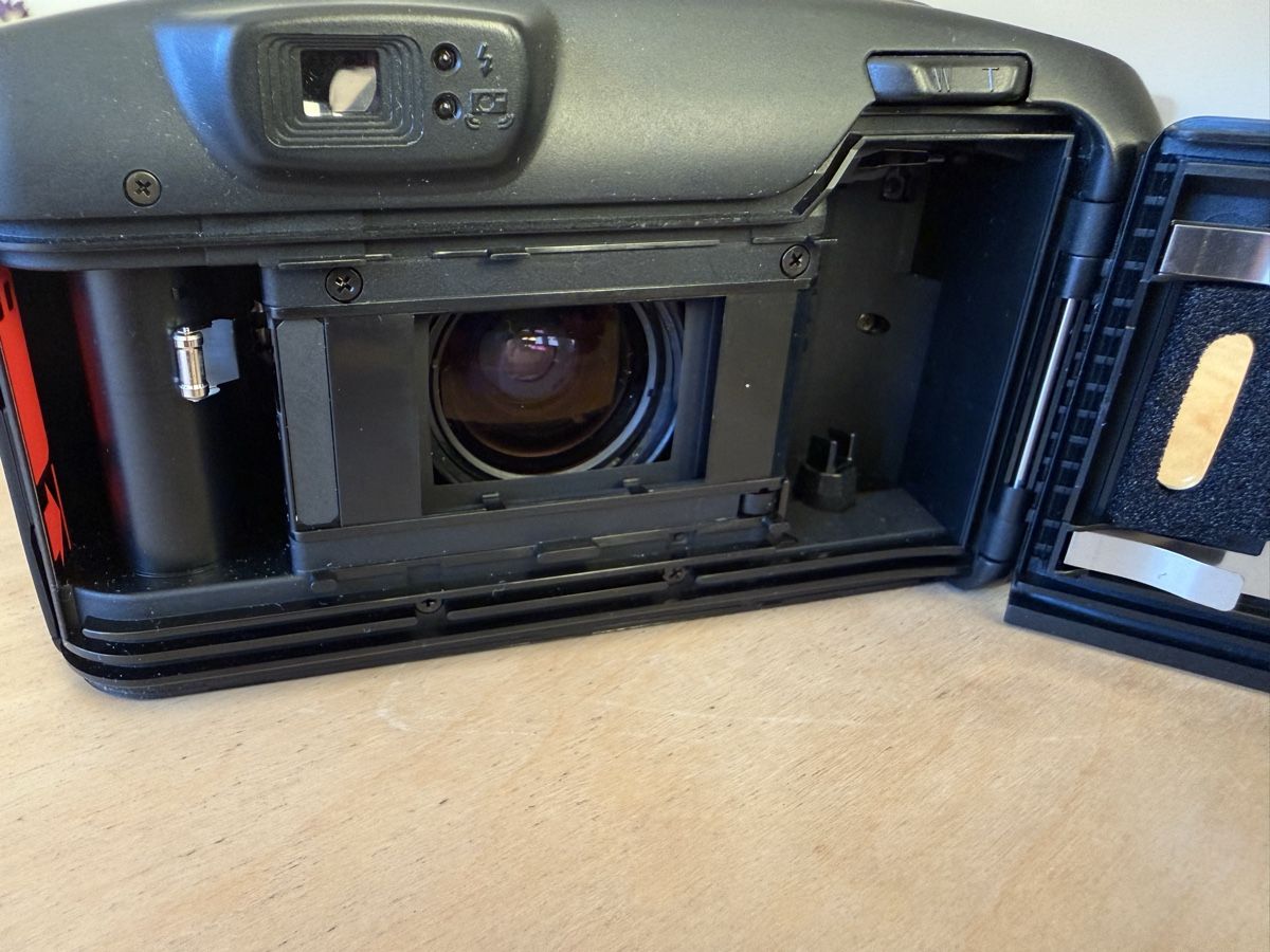 Nikon Kamera: Nikon Zoom 700 VR – Gebraucht aus Langenthal von rty_j8d5 3