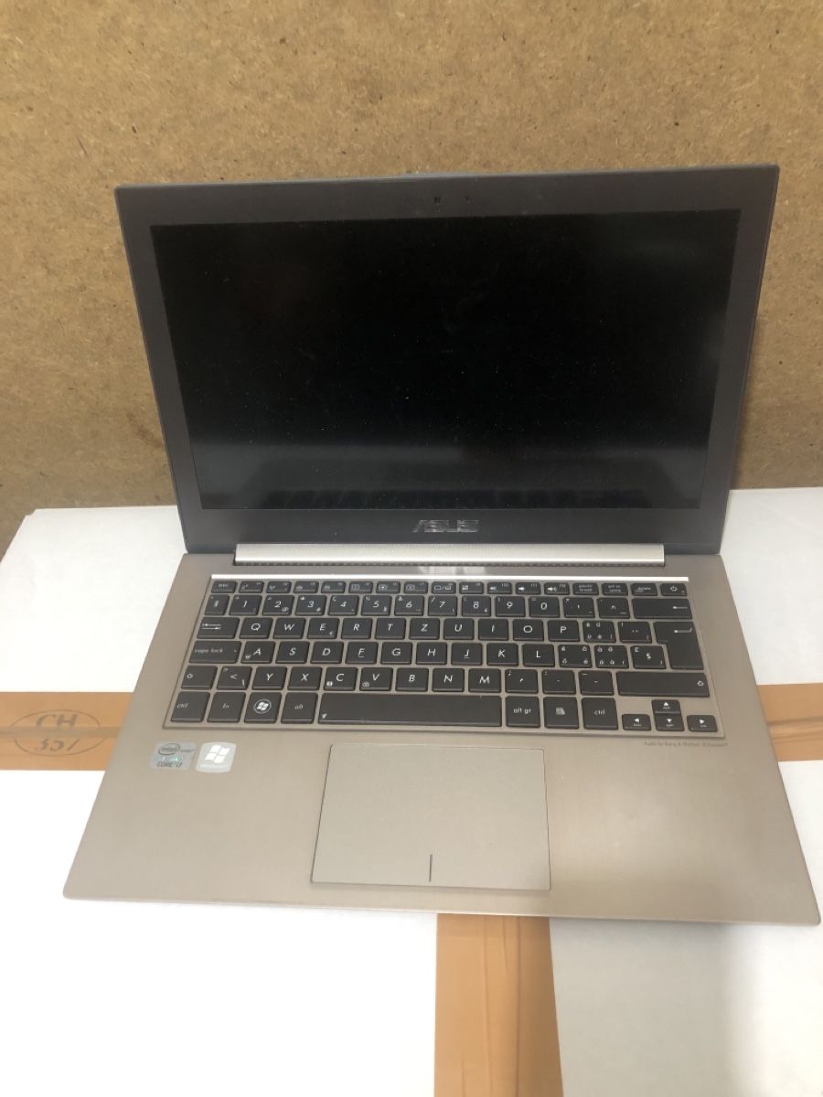 Asus Notebook: Laptop Asus UX31A  Defekt – Usato da Biel-Bienne venduto da alos07