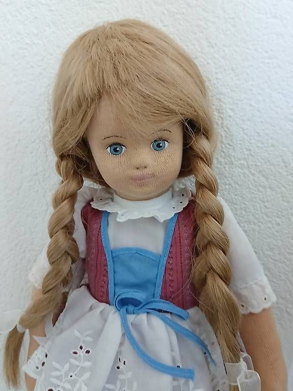 Bambole: Charmante Puppe – Usato da Adliswil venduto da 160749 1
