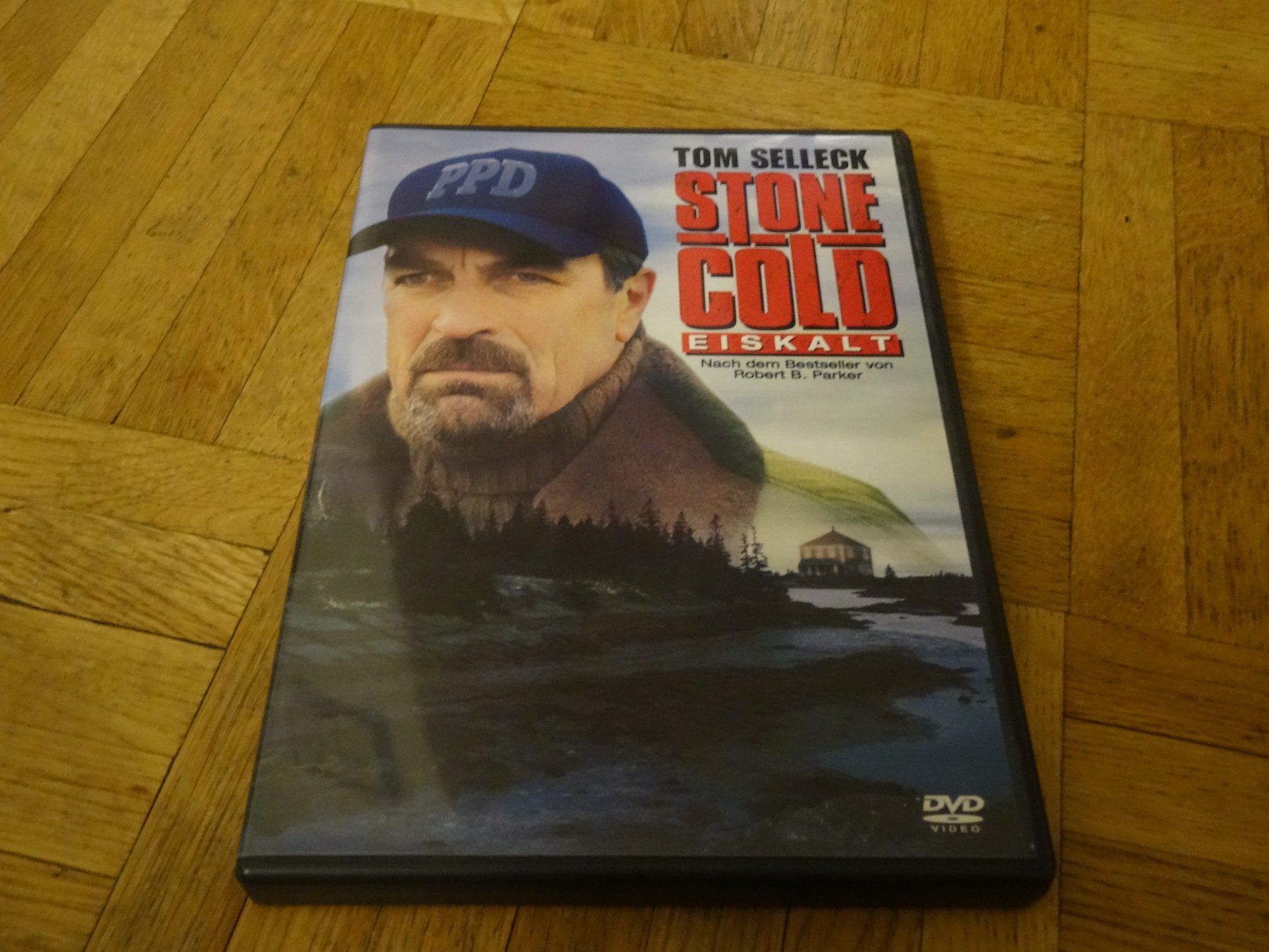 Tutti i DVDs: Stone Cold - Eiskalt - DVD mit Tom Selleck, – Usato da Olten venduto da Disc-Verkauf