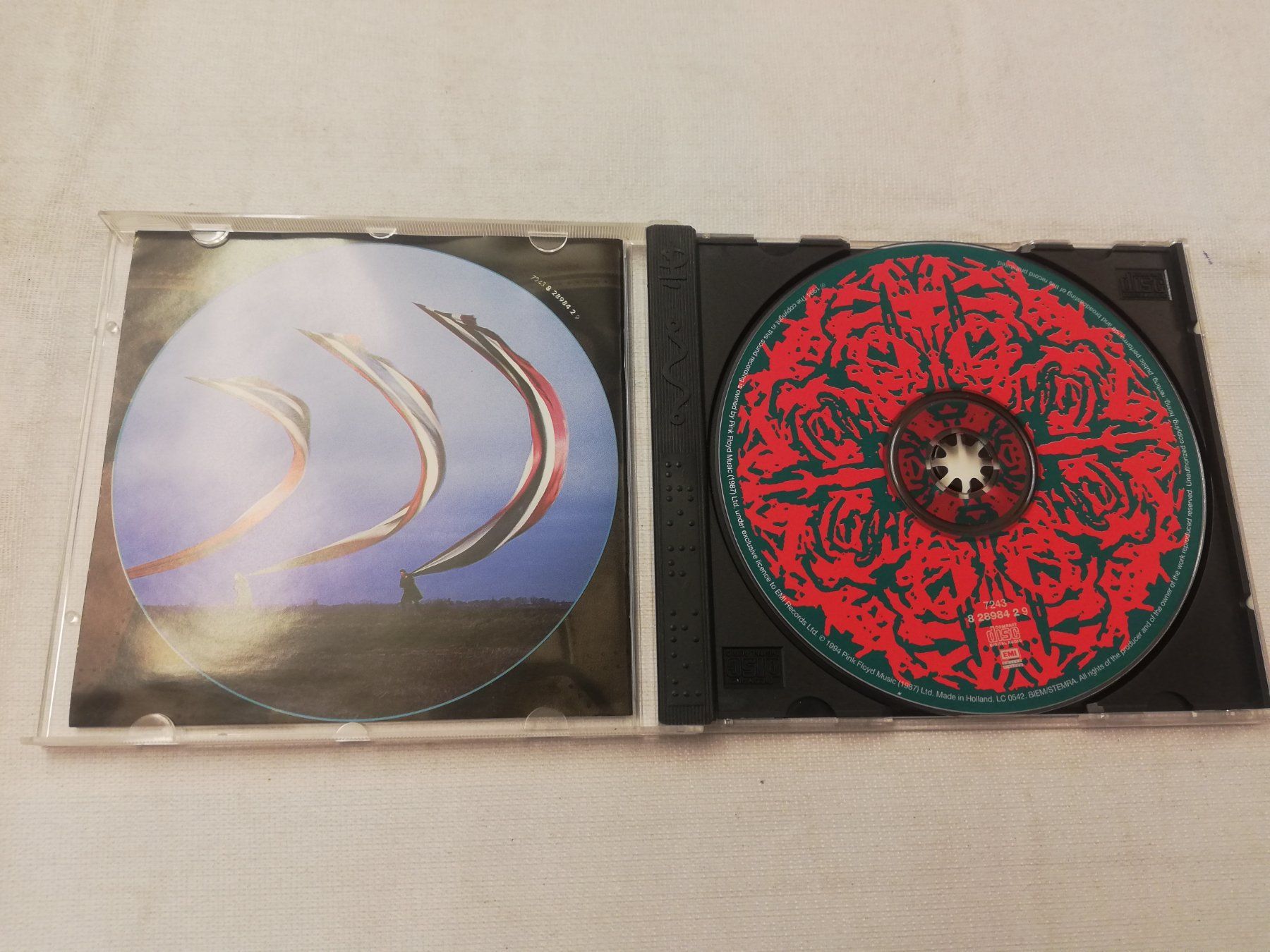 CDs: PINK FLOYD - THE DIVISION BELL – D'occasion à Bern par Vinylsound.ch 2