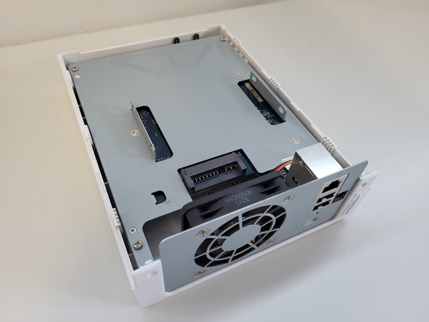 Synology Server: Synology DS115j OHNE HDD – Usato da Brügg BE venduto da POU-BELLE 7