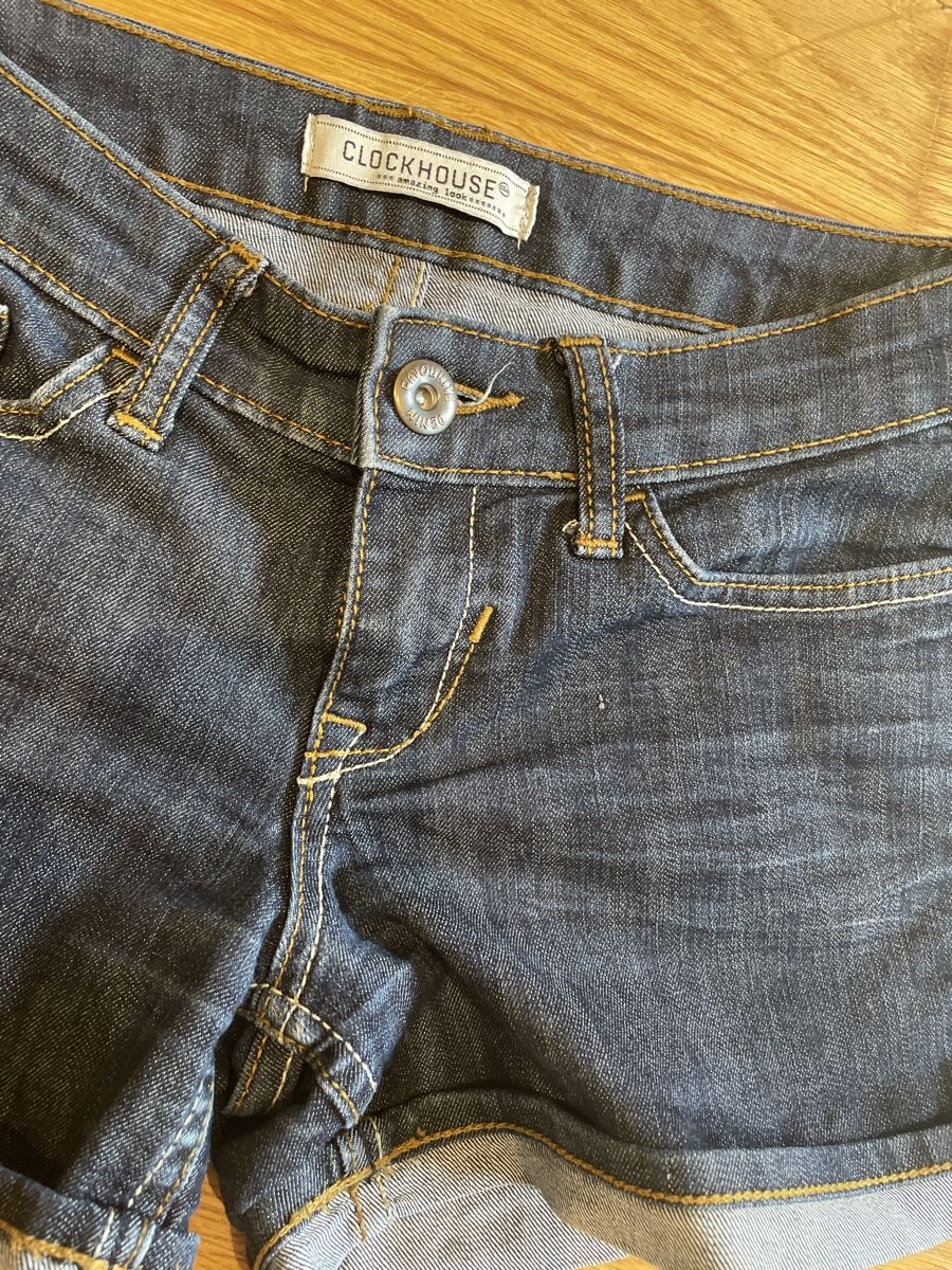 Lotti & Set di vestiti: Lot short et t-shirt 34 – Usato da La Cibourg venduto da rangiroa98 2
