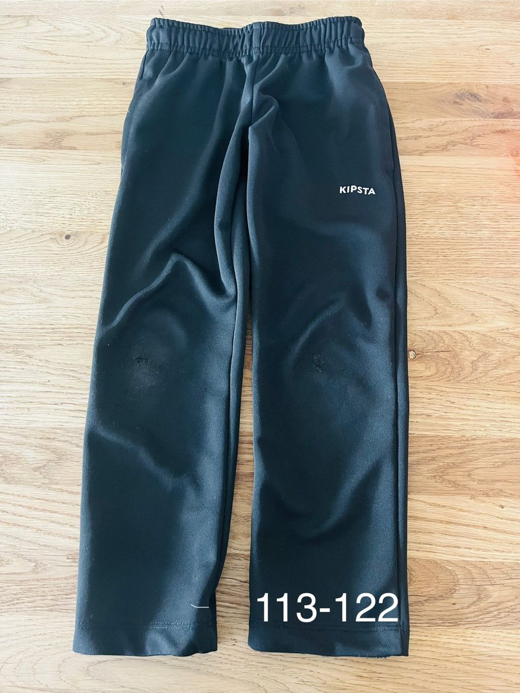 Decathlon Pantaloni: Trainerhose Grösse 113-122 – Usato da Konolfingen venduto da takkie