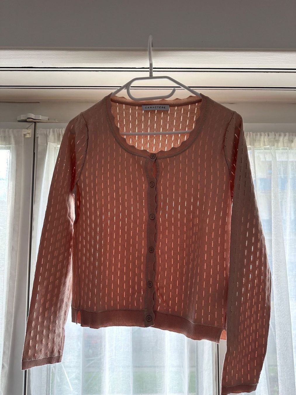 Kleider: Caractère Kleid mit Cardigan hautfarben – Gebraucht aus Trimbach von Goldchild_8 5