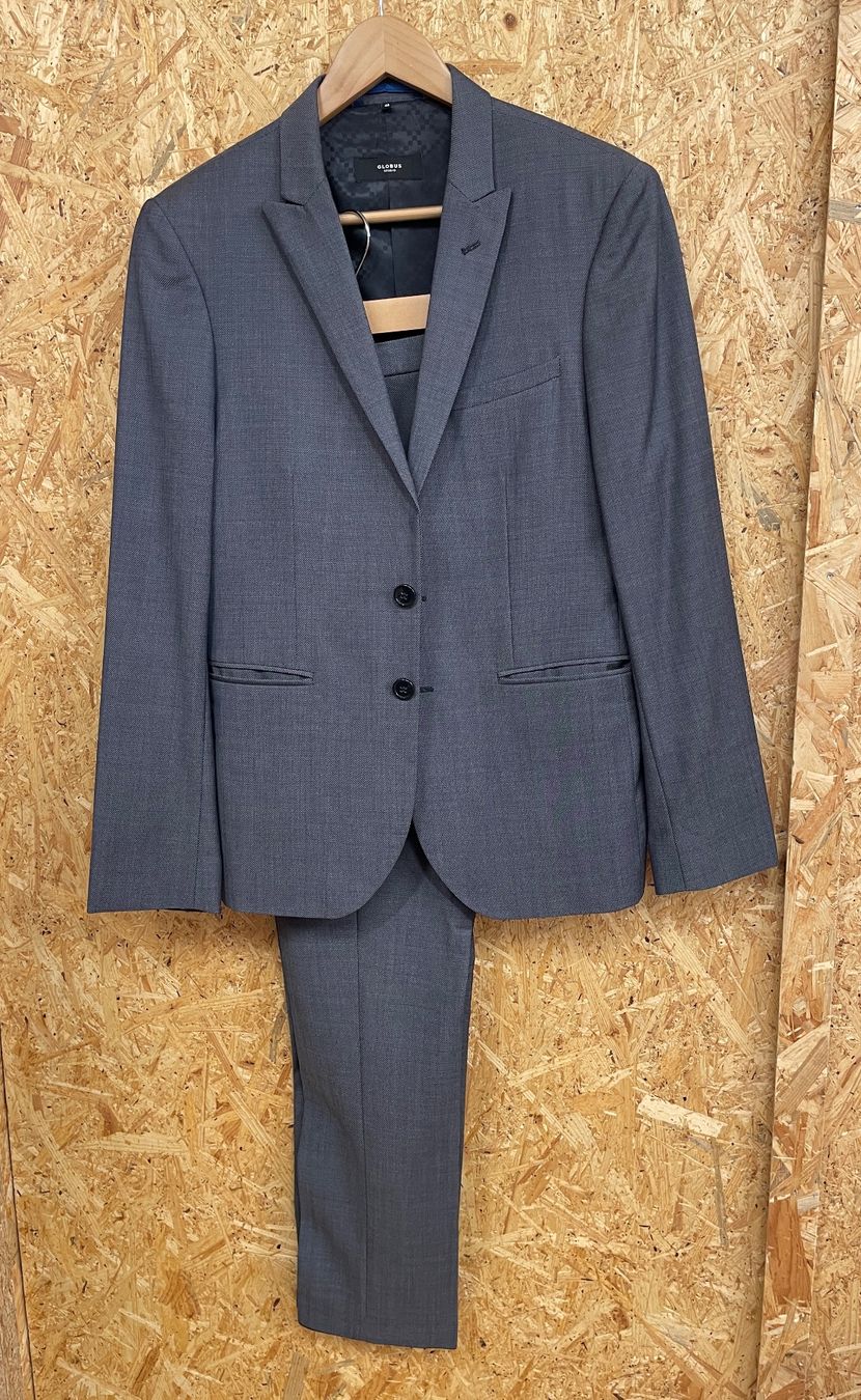 Globus Completi: GLOBUS Complet costume – Usato da Lausanne venduto da PlusValue_Lausanne