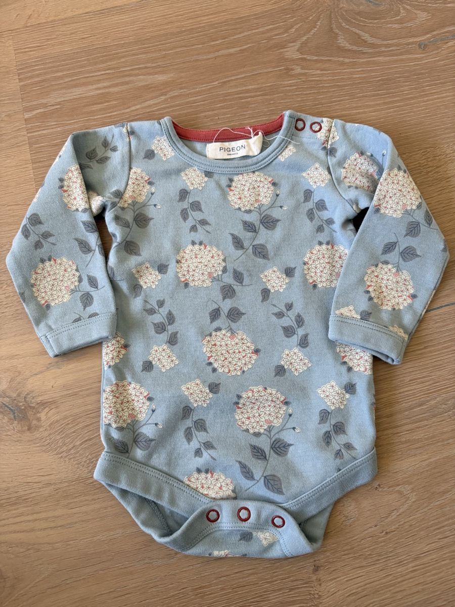 Biancheria intima: Pigeon Body 0-3 Monate – Usato da Bern venduto da wit_9rjw