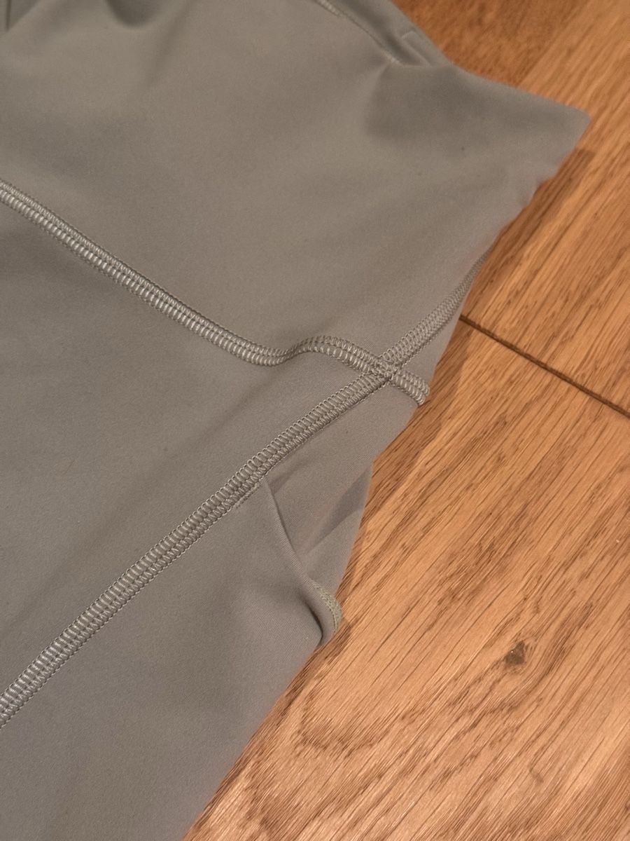 Lululemon Leggings: Lululemon Leggins mintgrün gr 2 – Usato da Cham venduto da jenny0421 1