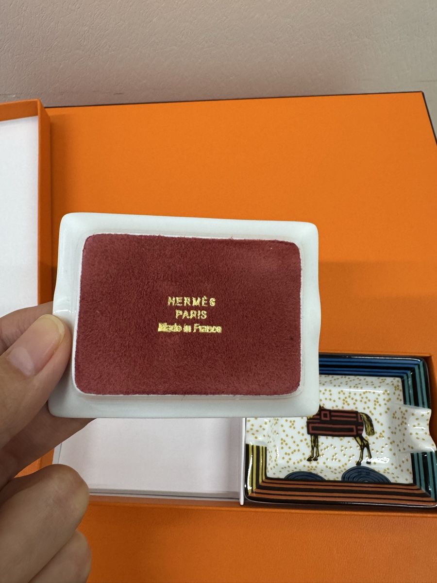 Hermès Portacenere: New Hermès Mini Ashtray Set – Nuovo (secondo la descrizione) da Fully venduto da Fashion_Mania 1