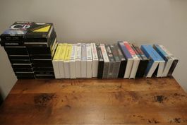 40 Videokassetten, tls. neu