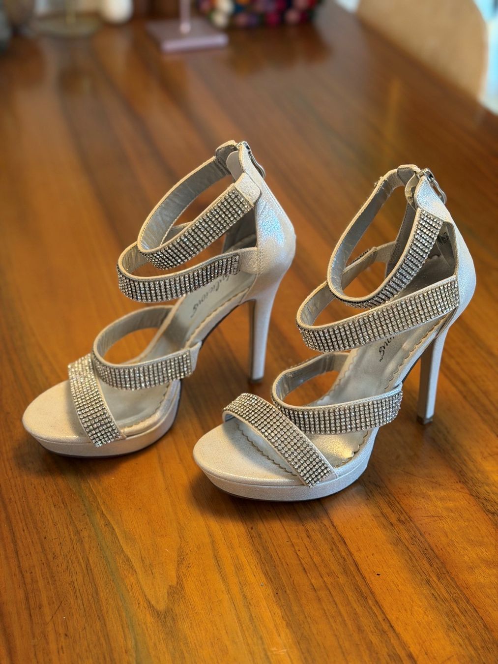 Chaussures femmes: High Heels von Fabulicious Gr. 39 – D'occasion à Schliern b. Köniz par Jetta73 2