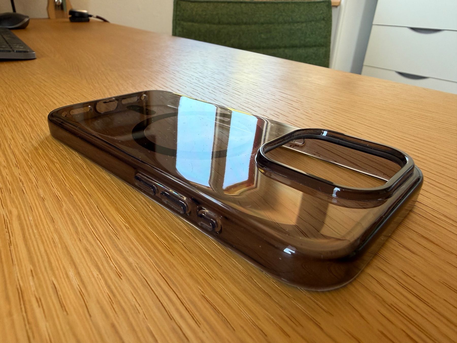 Apple Cover & Protezioni schermo: Hülle Coque iPhone 16 Pro - Crystal-M - Laut – Usato da Epesses venduto da genfersee 3