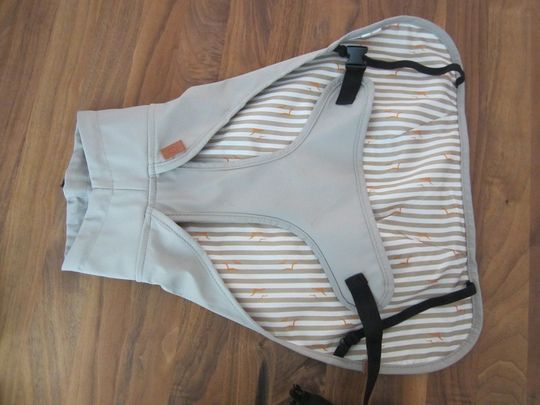 Trixie Abbigliamento: Hunde-Regenmantel Trixie 35 cm – Nuovo (secondo la descrizione) da Kehrsatz venduto da Kamikaze0 1