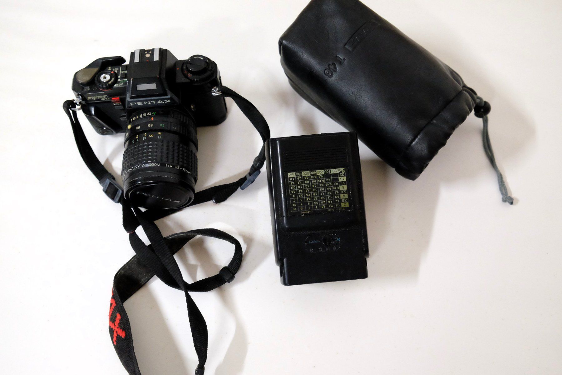 Pentax Appareil photo: Pentax mit Blitz – D'occasion à Gretzenbach par Grezzo 1