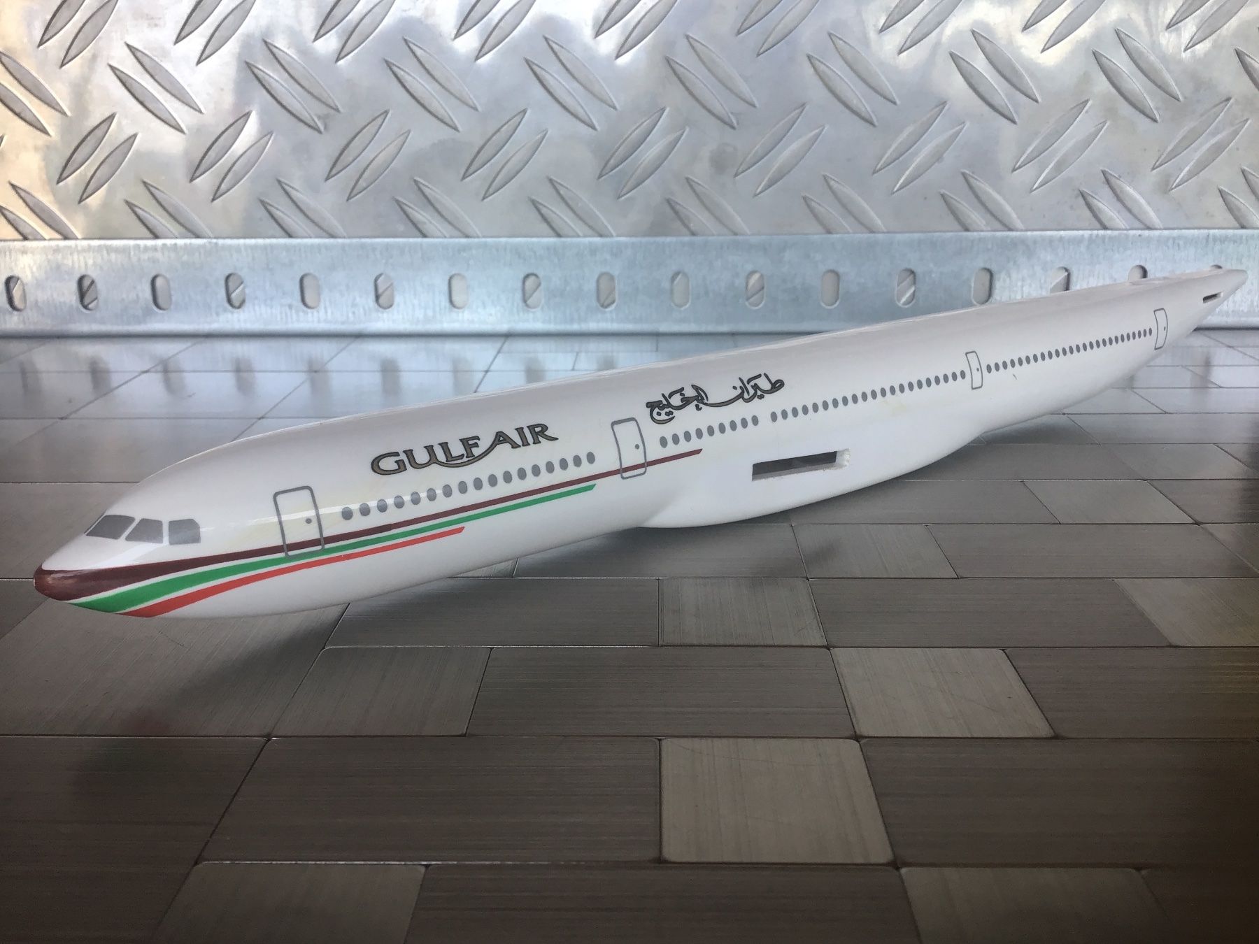 Kit di modellismo & Modellini statici: GULF AIR A340-300 – Usato da Männedorf venduto da Spezial-Modelle 1