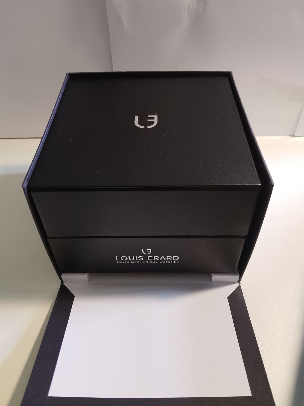 Scatole porta orologi: Louis Erard uhrenbox – Usato da Biel/Bienne venduto da Vintage-timearts 3