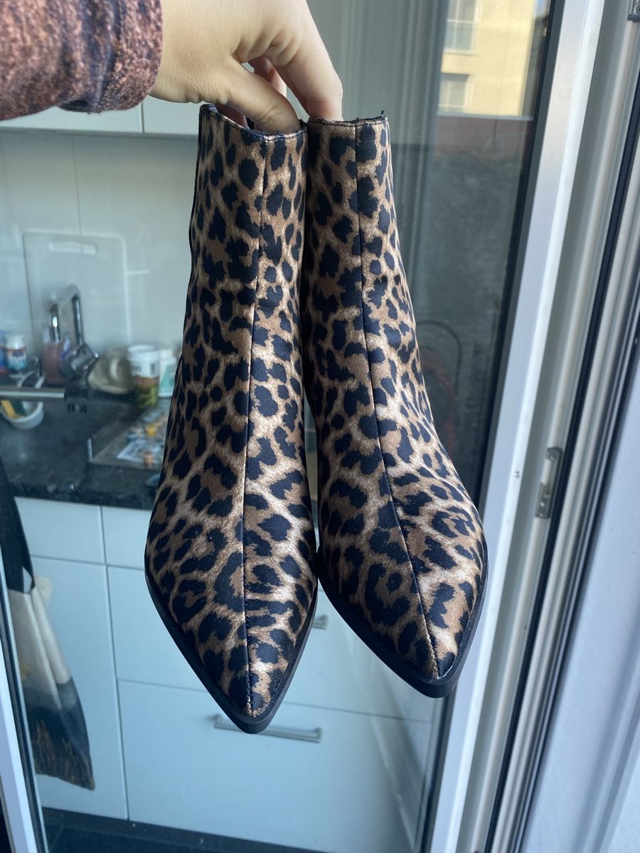 Zara Damenschuhe: Unworn Zara ankle boots – Neu (gemäss Beschreibung) aus Zug von kse_w9mn 1