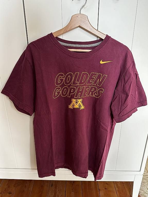 T-shirt: Vintage Nike Shirt – Usato da Buchs AG venduto da Sibylle34