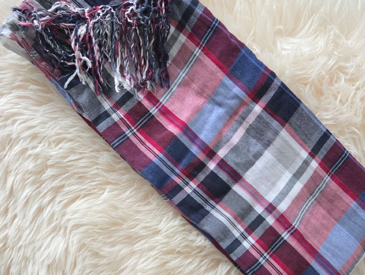 H&M Foulard & Sciarpe: Foulard – Usato da Granges-Paccot venduto da jokko 5