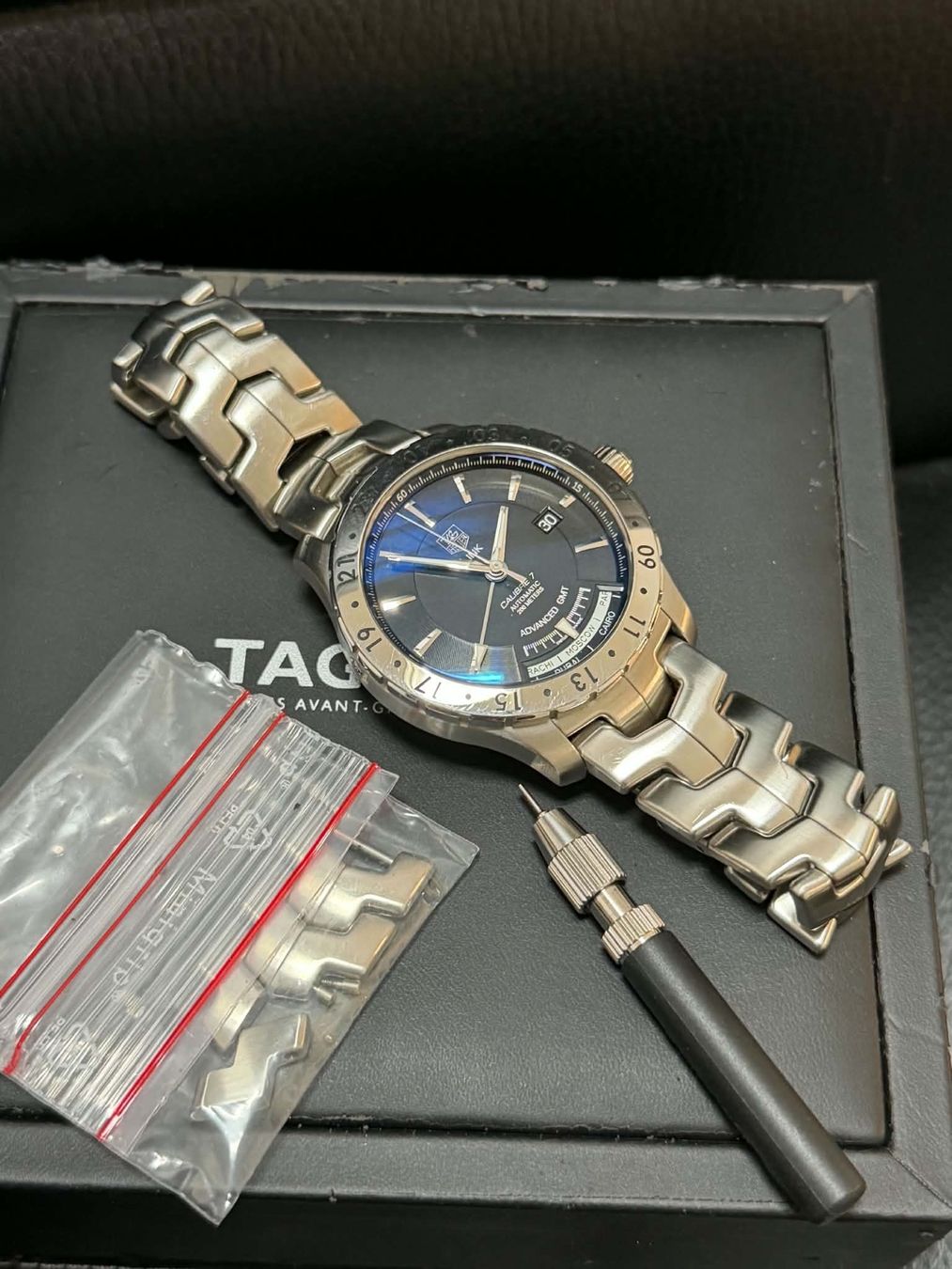 Tag Heuer Montres: Tag Heuer Link Advanced GMT Caliber 7 – D'occasion à Biel par sml_2vfx