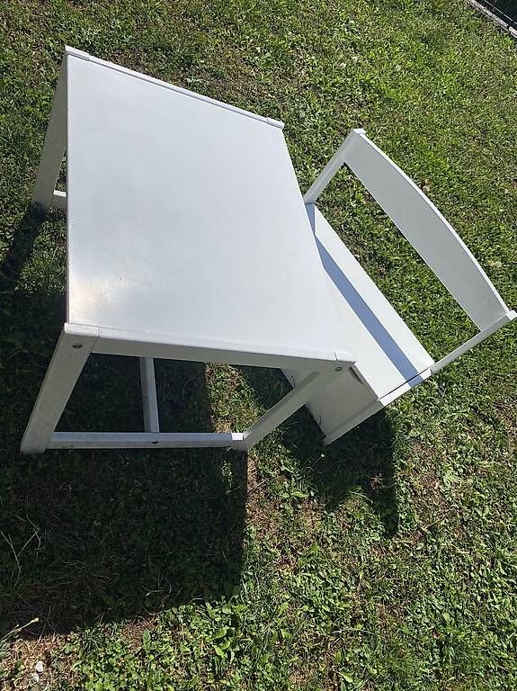 Tischset: Petite table et banc pour enfants  – Gebraucht aus Vevey von cle_6smb 1