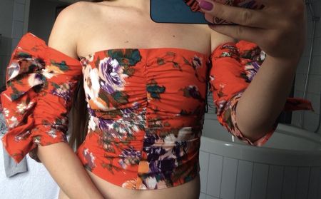 Damen Crop Top / Off Shoulder Blumen Top Gr. 36/S wie neu
