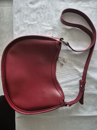Magnifique sac en cuir neuf, sangle réglable sur 3 longueurs